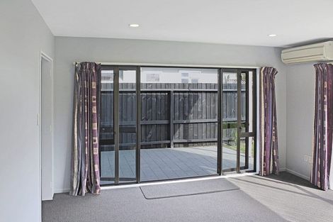 Photo of property in 3/406 Yaldhurst Road, Russley, Christchurch, 8042