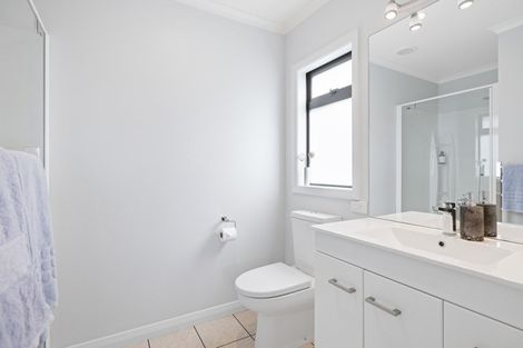 Photo of property in 1 Holcombrooke Lane, Welcome Bay, Tauranga, 3175