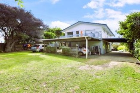 Photo of property in 10 Yarra Place, Botany Downs, Auckland, 2010