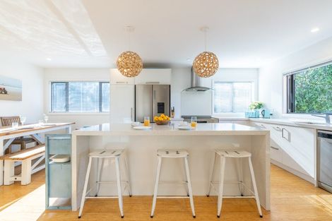 Photo of property in 90 Gillies Crescent, Waimarama, Havelock North, 4294