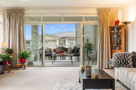 Photo of property in 1 Park Lane, Orewa, 0931