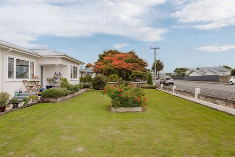 Photo of property in 68 Miller Street, Dannevirke, 4930