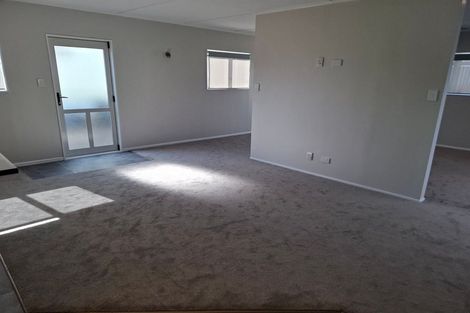 Photo of property in 69 Maplesden Drive, Clendon Park, Auckland, 2103