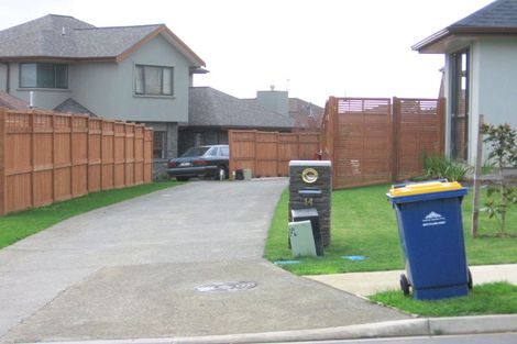 Photo of property in 14 Dressage Lane, Greenhithe, Auckland, 0632