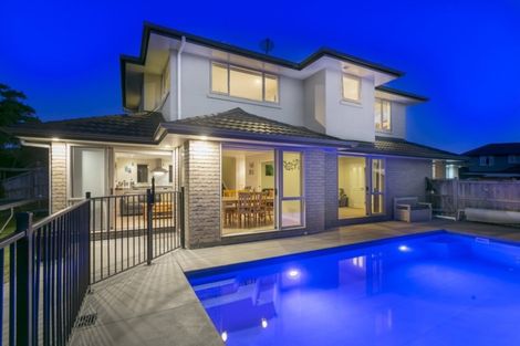 Photo of property in 24 Huntington Park Drive, Greenhithe, Auckland, 0632