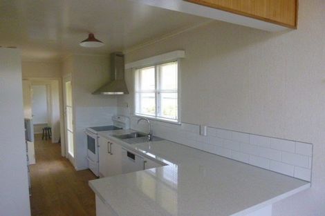 Photo of property in 31 Dowse Drive, Maungaraki, Lower Hutt, 5010