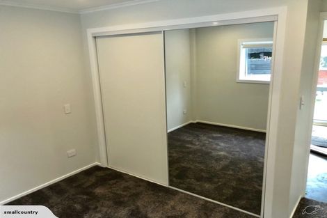 Photo of property in 2/180 Coronation Road, Hillcrest, Auckland, 0627