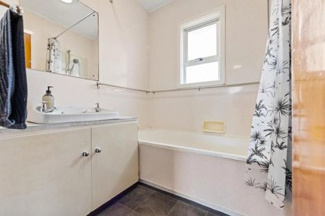 Photo of property in 267 Frankley Road, Ferndale, New Plymouth, 4310