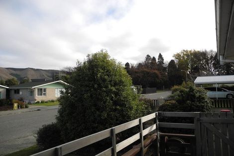 Photo of property in 3 Saul Shrives Place, Waimate, 7924