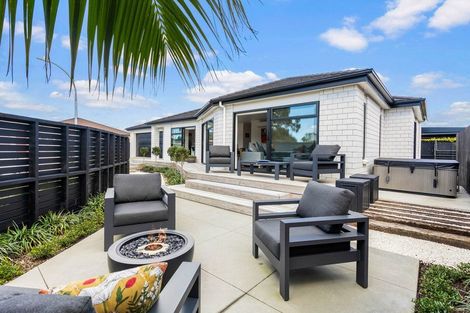 Photo of property in 20 Lillian Place, Orewa, 0931