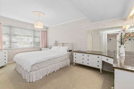 Photo of property in 124 Wellington Road, Wainuiomata, Lower Hutt, 5014