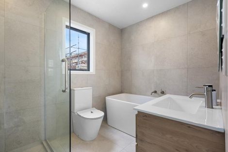 Photo of property in 4 Taipahitini Road, Rosehill, 2113