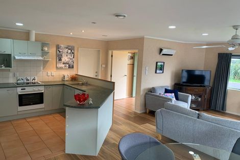 Photo of property in 3 Kimshee Way, Tuakau, 2121