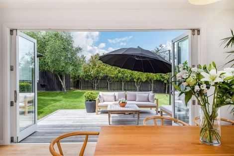 Photo of property in 17 Egremont Street, Belmont, Auckland, 0622