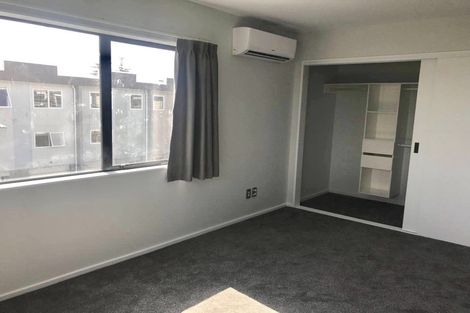 Photo of property in 30 Meritage Lane, Te Atatu South, Auckland, 0610