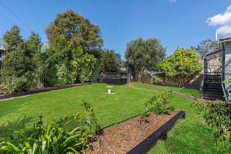 Photo of property in 9 Hale Crescent, Bayview, Auckland, 0629