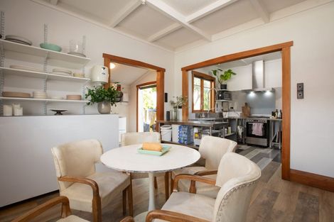 Photo of property in 180 Cambridge Road, Hillcrest, Hamilton, 3216