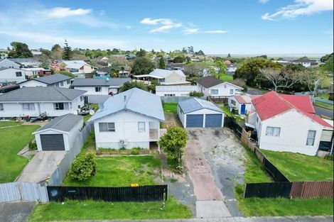 Photo of property in 34 Moncrieff Avenue, Clendon Park, Auckland, 2103