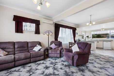 Photo of property in 15 Walsh Road, Westown, New Plymouth, 4310