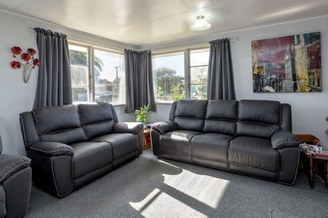 Photo of property in 11 Madden Place, Solway, Masterton, 5810