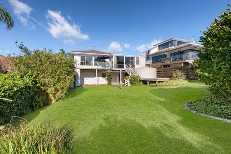 Photo of property in 8 De Luen Avenue, Tindalls Beach, Whangaparaoa, 0930