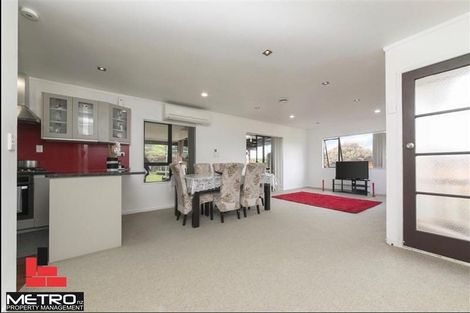 Photo of property in 7 Frosses Place, Massey, Auckland, 0614