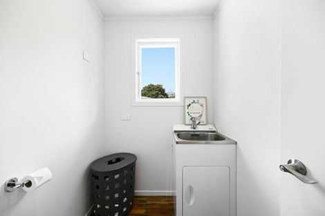 Photo of property in 56 Southsea Crescent, Silverdale, Hamilton, 3216
