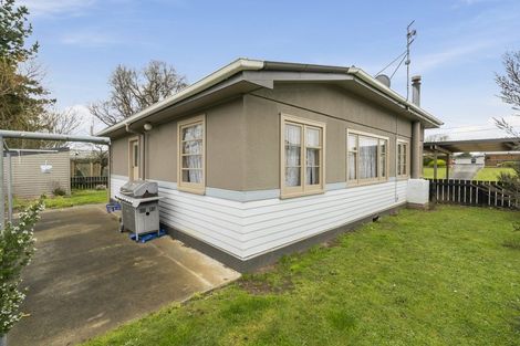 Photo of property in 36 Avenue Road, Foxton, 4814
