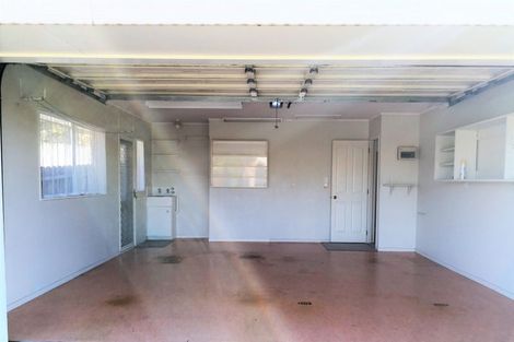 Photo of property in 1/39 Tarnica Road, Northpark, Auckland, 2013