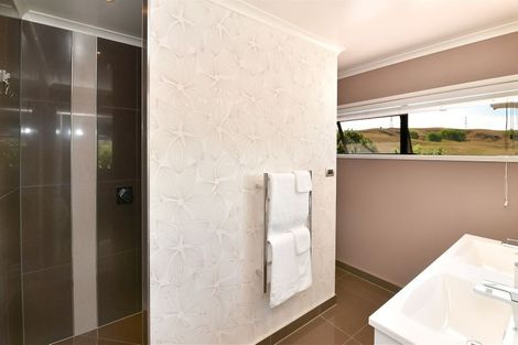 Photo of property in 240 Oyster Point Road, Kaukapakapa, Warkworth, 0984