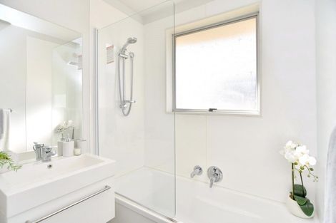 Photo of property in 17a Queenspark Drive, Parklands, Christchurch, 8083