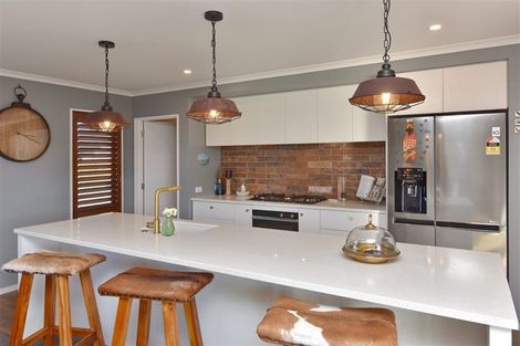 Photo of property in 40 Watkins Drive, Rangiora, 7400