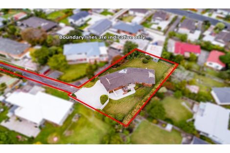 Photo of property in 17 Scanlen Terrace, Kelston, Auckland, 0602