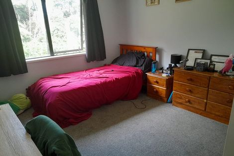 Photo of property in 296 Forest Hill Road, Waiatarua, Auckland, 0612