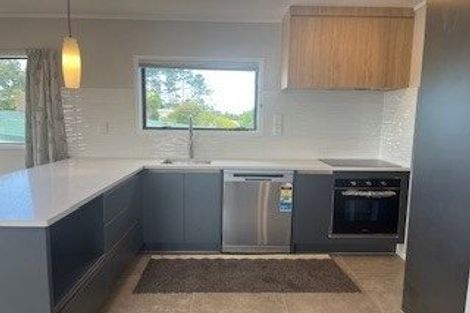 Photo of property in 1/40c West Coast Road, Glen Eden, Auckland, 0602