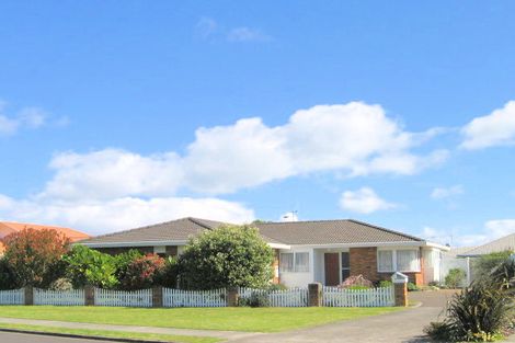 Photo of property in 4 Lotus Avenue, Mount Maunganui, 3116