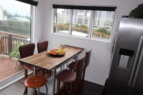 Photo of property in 32 Oxford Street, Whakapirau, Maungaturoto, 0583