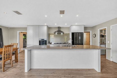 Photo of property in 72 Jellicoe Drive, Hamilton East, Hamilton, 3216
