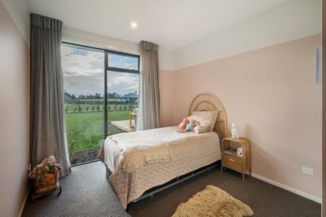 Photo of property in 1a Riverdale Place, Amberley, 7410