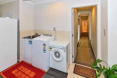 Photo of property in 19 Reremanu Place, Weymouth, Auckland, 2103