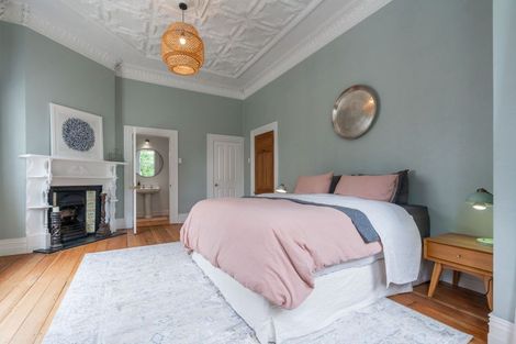 Photo of property in 18 Thornton Road, Cambridge, 3434