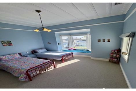 Photo of property in 18 Morley Street, New Plymouth, 4310
