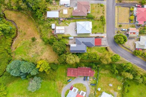 Photo of property in 8 Hillsview Crescent, Taumarunui, 3920