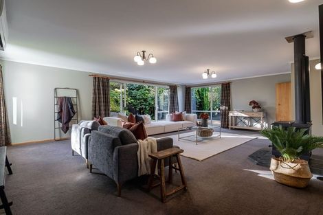 Photo of property in 19 Ruamahanga Crescent, Terrace End, Palmerston North, 4410