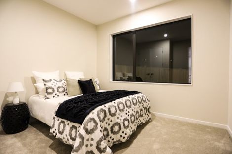 Photo of property in 32 Bine Crescent, Orewa, 0931