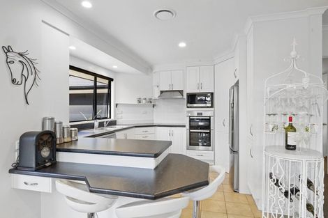 Photo of property in 10a Long Place, Frankleigh Park, New Plymouth, 4310