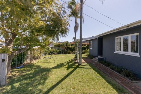 Photo of property in 77 Ngatai Road, Otumoetai, Tauranga, 3110