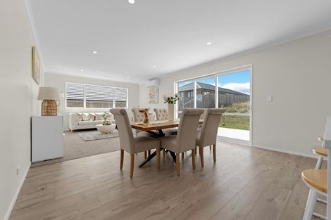 Photo of property in 25 Paul Way, Pokeno, 2402