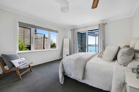 Photo of property in 1099 Whangaparaoa Road, Tindalls Beach, Whangaparaoa, 0930