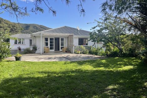 Photo of property in 131 Rata Street, Naenae, Lower Hutt, 5011